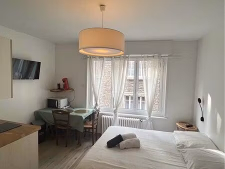 studio étudiant confortable au calme