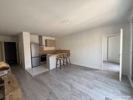 location t2 meublé quartier saint gènes
