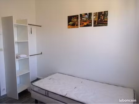 studio rénové situé à côté de la faculté de droit