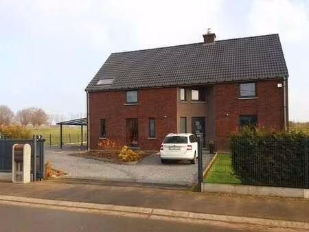 maison 4/5 ch. avec grand terrain à toupes