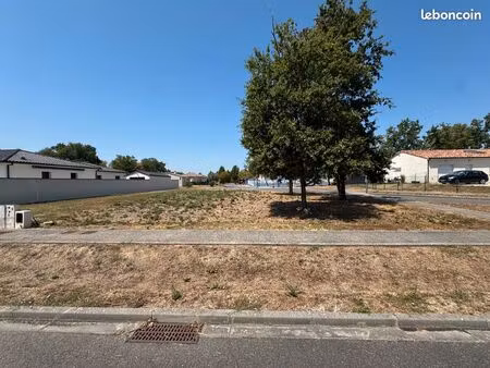 terrain 691 m2 montauban