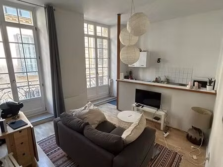 appartement lumineux 31 m² – bordeaux centre – à deux pas de gambetta