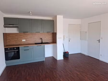 appartement t2 refait à neuf  37.5m2