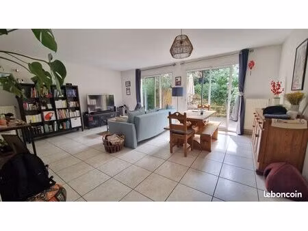 10 km sud valence t4 lumineux 93m2 dans maison
