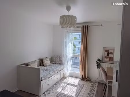studio meublé 24m² bezons - tram t2 5 min - dpe c - 950 cc