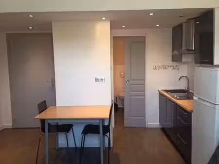 studio à louer à corbie