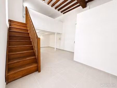 particulier loue t2 rénové 40m2