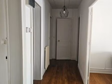 location t4 1er étage jarny quartier gare