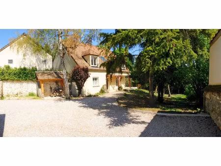 location maison 5 pièces 169 m² à montigny-sur-loing (77690)  2 080 €