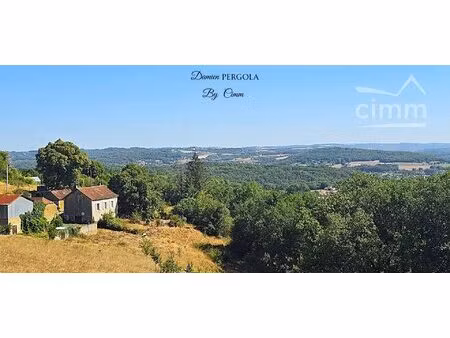 corps de ferme avec près de 3 hectares et vue dominante - bien r