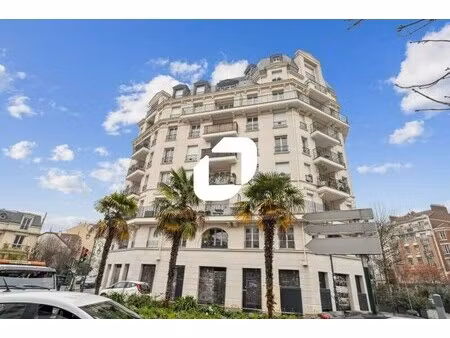 location commerce la garenne colombes 92250 181m²