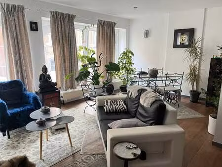 appartement lumineux et spacieux à dinant