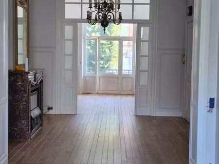 appartement 3 ch. avec jardin à jette