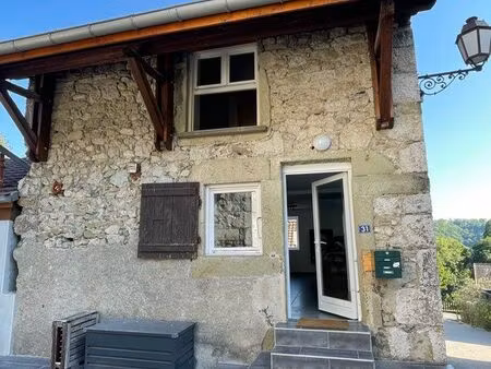 appartement en maison de village