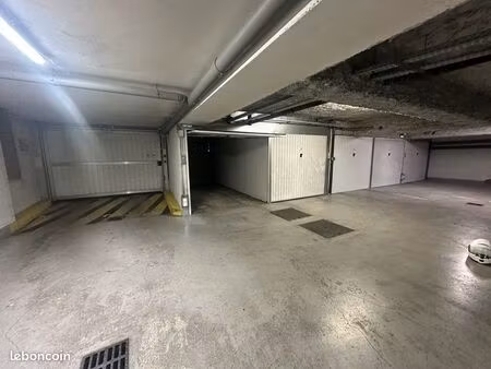 à vendre box parking