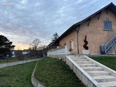 maison familiale en limite de la côte roannaise