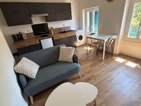 t2 meublé 32 m2 - centre-ville de castres – entièrement rénové – clim + dpe a