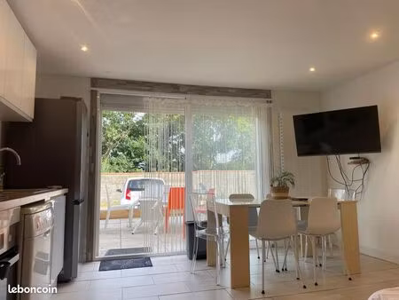 a louer - 2 chambres - 41 m2 - superbe logement très au calme  proche de la rochelle  avec