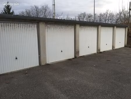 box garage