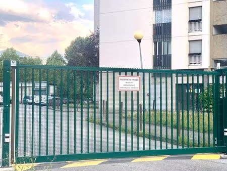 parking en résidence sécurisée
