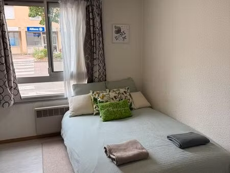 studio meublé 18 m2 - centre-ville de paray-le-monial