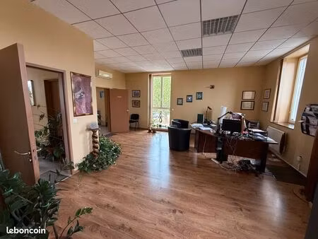 cabinet médical de 102 m² immédiatement exploitable  au cœur du pôle santé de savigneux  a