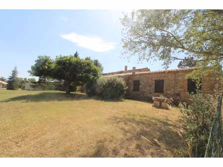 luberon. a vendre à gargas  en exclusivité  propriété en pie