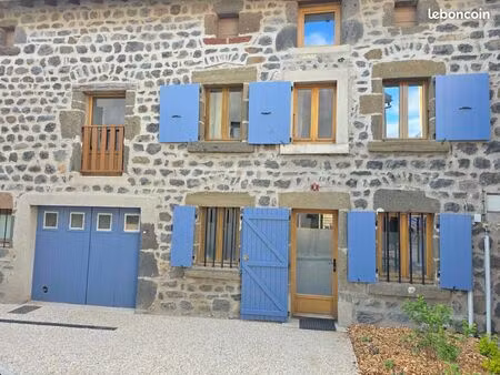 maison de village entièrement rénovée - 3 chambres  terrasse 25m2 et garage