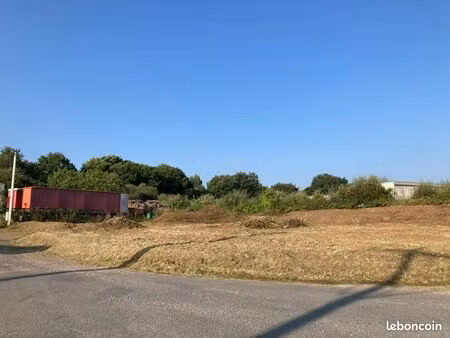 terrain constructible zone industrielle 1500m2