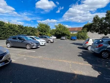 place de parking sécurisée – résidence privée – bordeaux