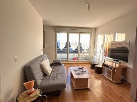 f2 meublé avec box fermé – villiers-le-bel (95400)