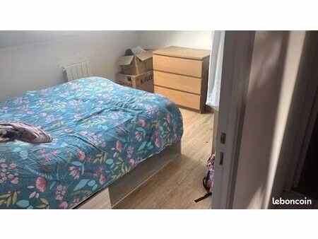 appartement type 3 duplex traversant. place de parking