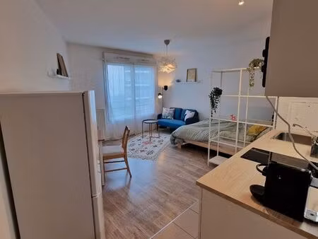 studio meublée en face gare eragny