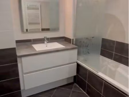 à louer – appartement t2 de 44 m² – meyzieu centre
