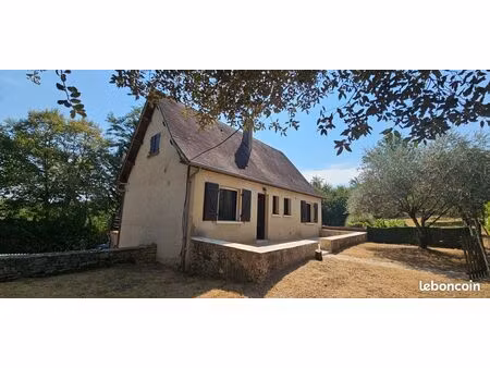sarlat sud  maison t5 sur terrain arboré