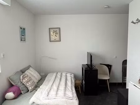 studio meublé 20 m² à sainte colombe