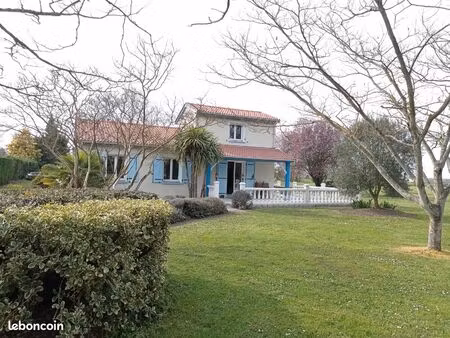 maison individuelle 160m2 incluant studio indépendant