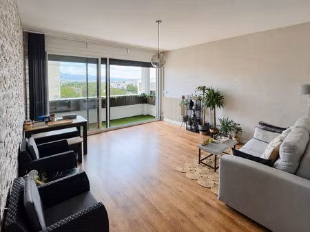 t4 cournon parking balcon et vue