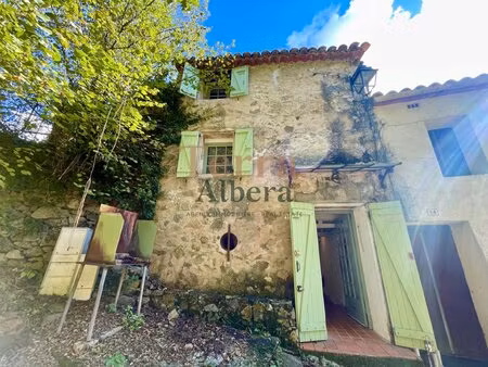 serralongue - maison de village en pierre avec jardins et vue sur les montagnes