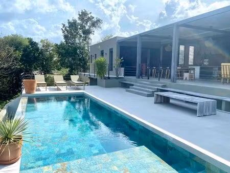 superbe villa ultra moderne + 2 dépendances 3 piscines sur 3 243 m² de terrain