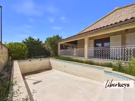 ? maison familiale t5 plain-pied  piscine et garage