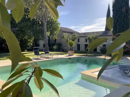 propriété d'exception à 350 m du centre d' uzès à pieds.