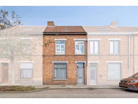 huis te koop in assebroek met 4 slaapkamers