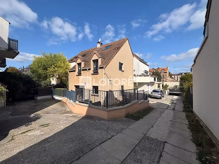 location maison 4 pièces 84.99 m² à nanterre (92000)  1 991 €