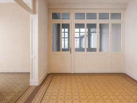 maison bourgeoise 180m2 + 2 plateaux à aménager (loft) 240m2