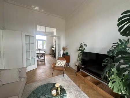 appartement à louer à rue du sceptre ixelles (vbe52175)