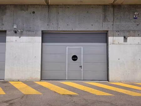 vente commerce 1 pièce 146 m² porto-vecchio (20137)