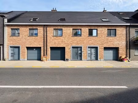 huis te huur in sint-gillis-waas met 4 slaapkamers