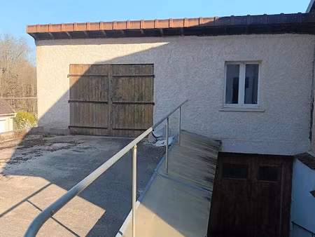 vente locaux professionnels à auxerre (89000)  38 000 €