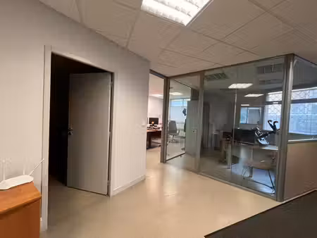 location bureaux 275 m²